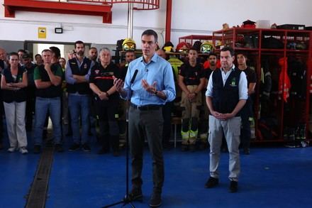 Sánchez promete recursos para reconstruir las áreas devastadas por los incendios