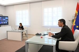 Sánchez urge a Europa a proteger a los menores de los riesgos de las redes sociales