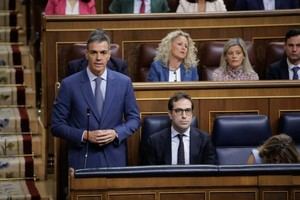 Sánchez defiende que su gobierno trabaja para la "mayoría social" y no para unos pocos