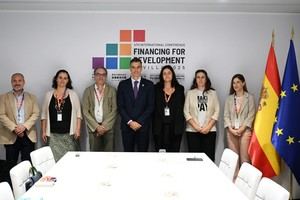 Pedro Sánchez se reúne con líderes de la sociedad civil para transformar el futuro de España en Sevilla