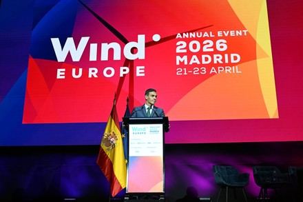 Sánchez pide acelerar interconexiones para lograr electricidad más barata en Europa