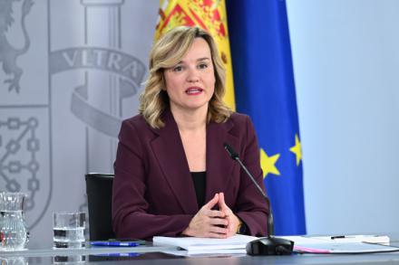 Pilar Alegría critica a Mazón por su falta de transparencia y responsabilidad