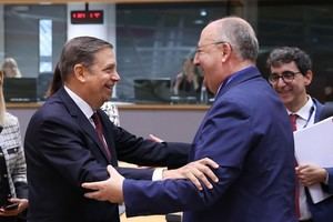 Planas busca un acuerdo europeo que beneficie a agricultores y pescadores españoles