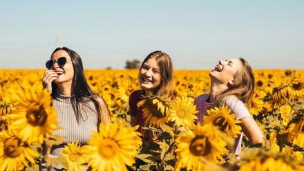 La imitación entre adolescentes: un camino hacia la identidad y los riesgos asociados