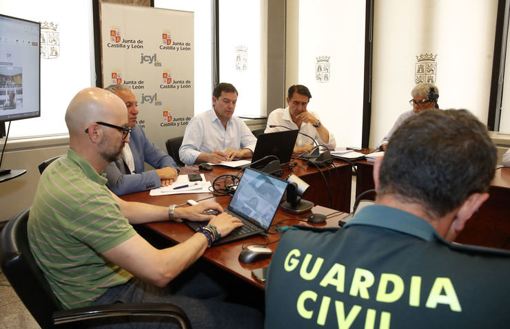 Mañueco responde días después a las críticas por su ausencia durante los incendios en Castilla y León
