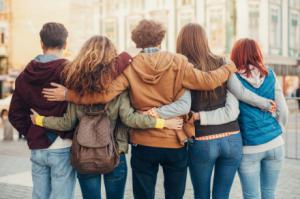 Rego promueve la educación sexual y políticas contra la violencia adolescente
