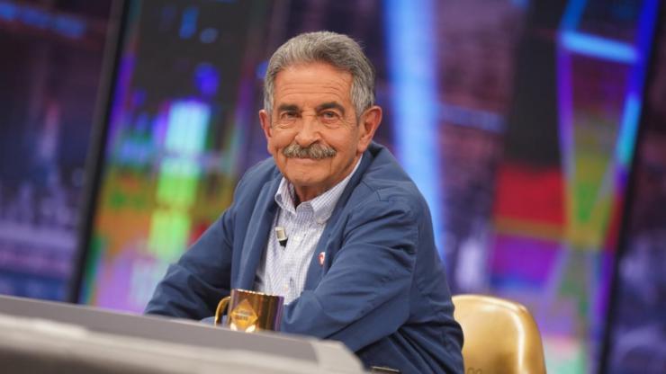 Revilla se mantiene firme ante la querella del rey emérito y el juicio podría complicar su imagen
