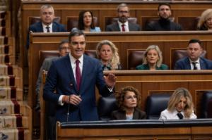 Sánchez critica a Feijóo por eludir el cese de Mazón y acercarse a la ultraderecha