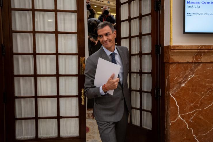 Sánchez califica de genocidio la situación en Gaza y defiende su gobierno ante Feijóo