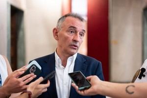 Enrique Santiago denuncia una campaña de desestabilización contra el Gobierno y la izquierda