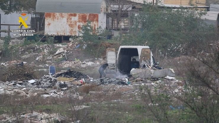 Siete investigados por vertidos ilegales y quema de residuos en Sevilla