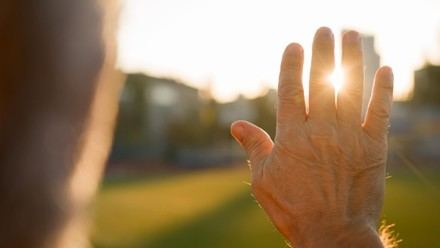 El síndrome del ocaso: cambios en personas con demencia al caer la tarde