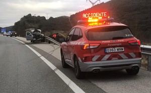 Tres heridos en un escalofriante accidente en la AP-15