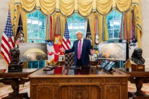 Trump propone un costoso 