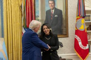La directora de Inteligencia Nacional de Estados Unidos ha presentado su dimisión