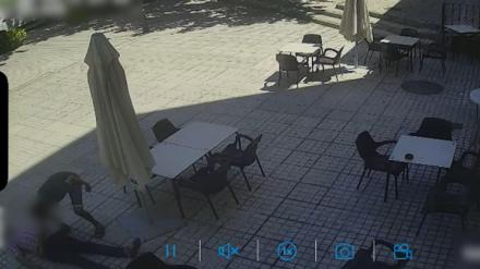 Un hombre de 30 años detenido por agredir gravemente a su padre en un bar de Mora