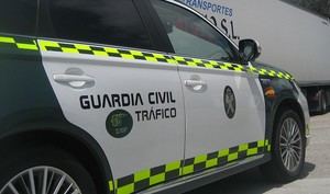 Mujer muere tras volcar su coche en la A-6050 en Jaén