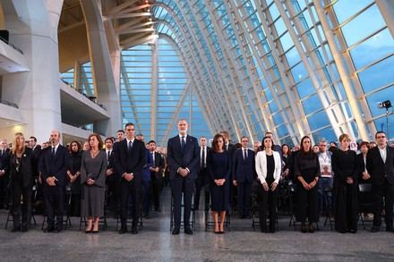 València rinde homenaje a las víctimas de la DANA con sus familias como protagonistas