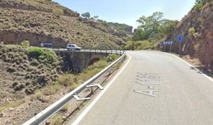 Accidente en Alcolea deja varios heridos tras caer un vehículo por un barranco