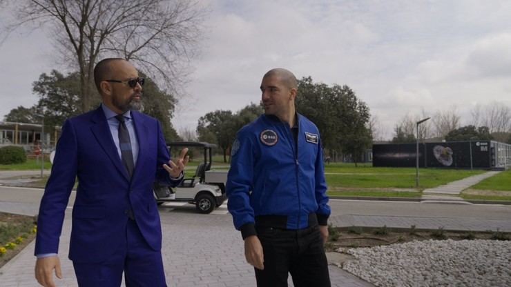 Risto Mejide cierra la temporada de 'Viajando con Chester' con Rappel y el astronauta Pablo Álvarez