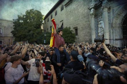 Vito Quiles irrumpe en la Universidad de Granada: Abucheos, protestas y una fuerte respuesta policial