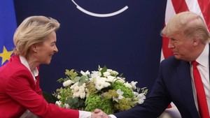 La UE suspende sus aranceles en respuesta a la pausa de Trump