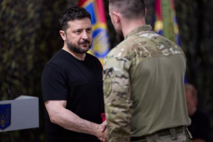 Zelenski amenaza a Lukashenko con un ataque si no retira drones rusos de Bielorrusia