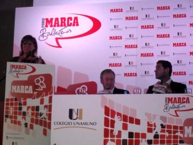 Fernando Hierro recoge el premio Marca Leyenda