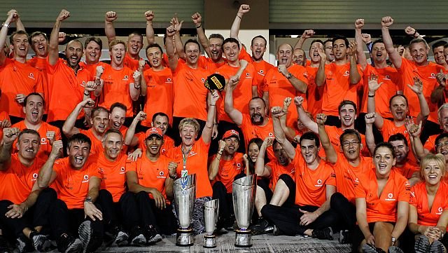 Hamilton vence en el Gran Premio  de Abu Dabi