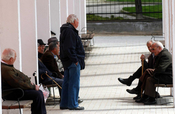 Nueva campaña para que nuestros ancianos no estén solos en Navidad