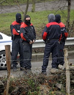 Hallado zulo de ETA casi dos meses después de su disolución